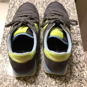 Saucony shoes - size 9 women’s